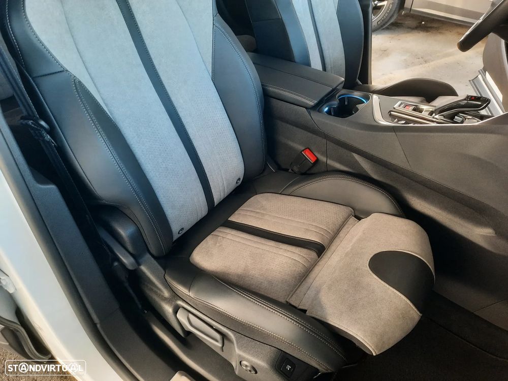 Peugeot 3008 1.6 Hybrid GT Pack e-EAT8 - 48