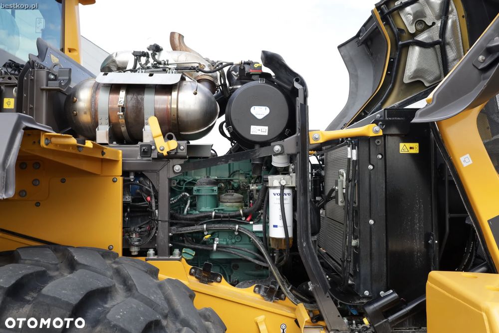 Volvo L120H - 38