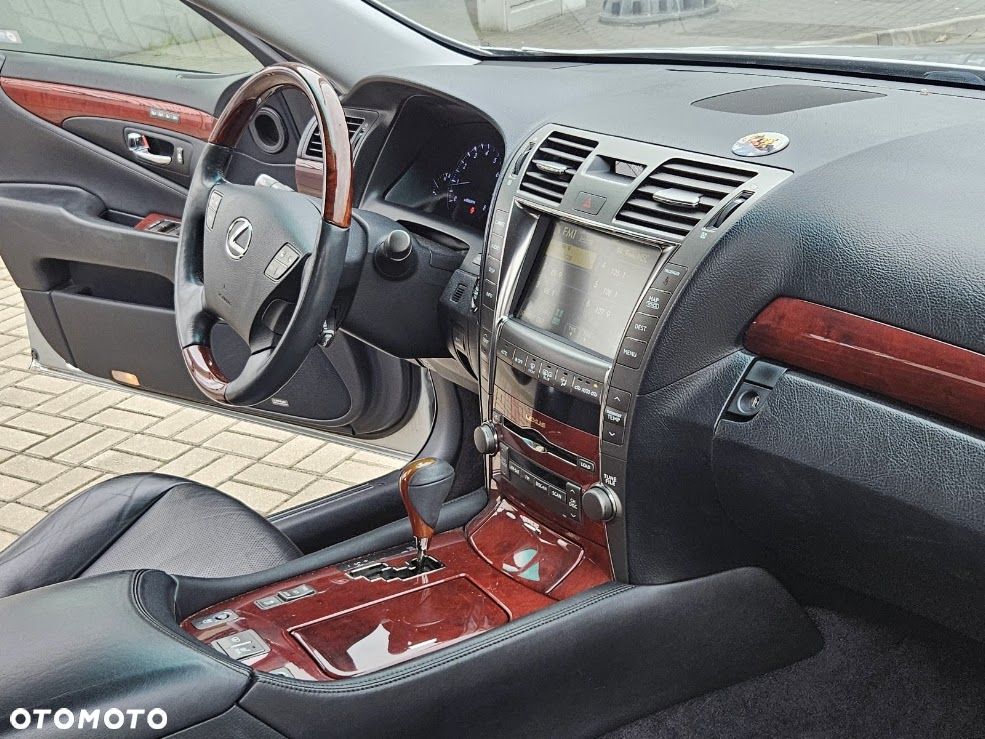 Lexus LS 2007