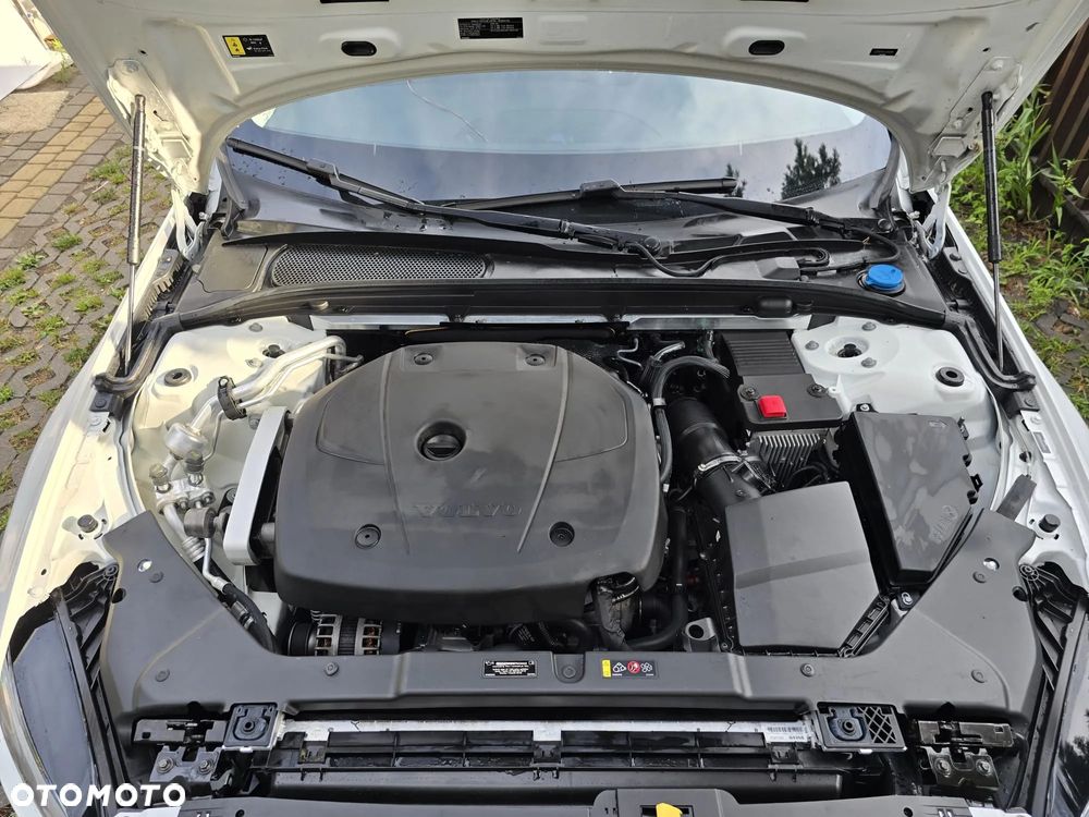 Volvo S60 T5 Momentum Pro - 16