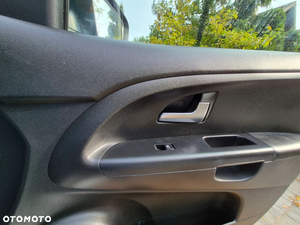 Kia Venga - 15