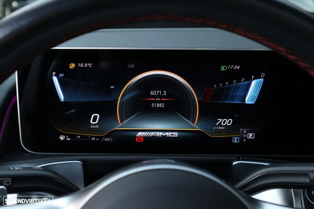 Mercedes-Benz GLB 35 AMG 4Matic Speedshift DCT 8G - 33