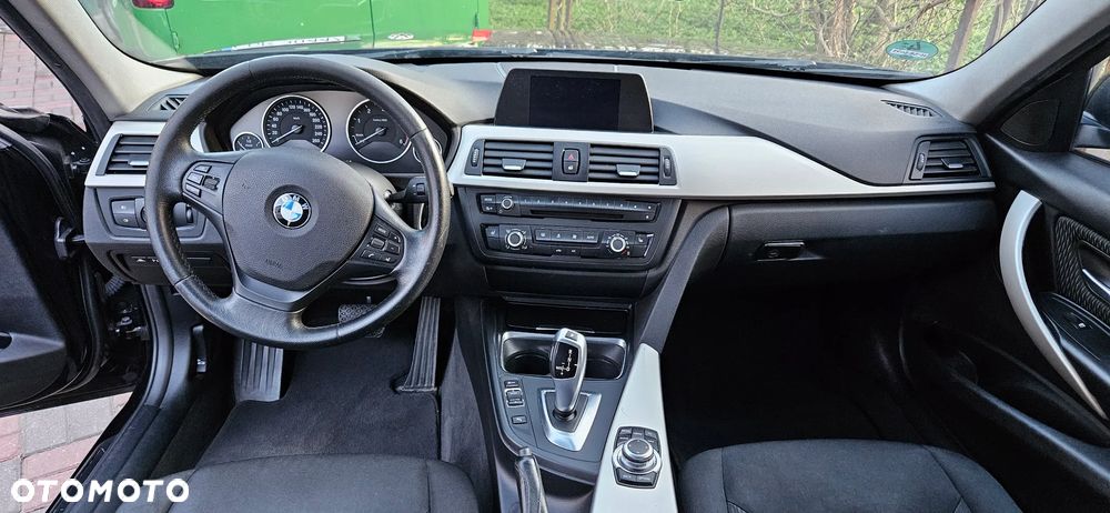 BMW Seria 3 318d DPF - 14