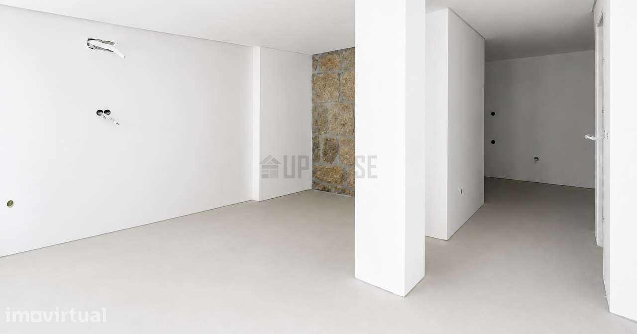 Moradia T2+1 com Duas Suítes e Sótão Aproveitado - Totalmente Renovada - Grande imagem: 4/18