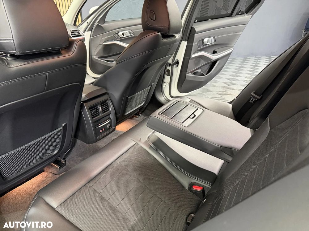 BMW Seria 3 330e AT PHEV - 24