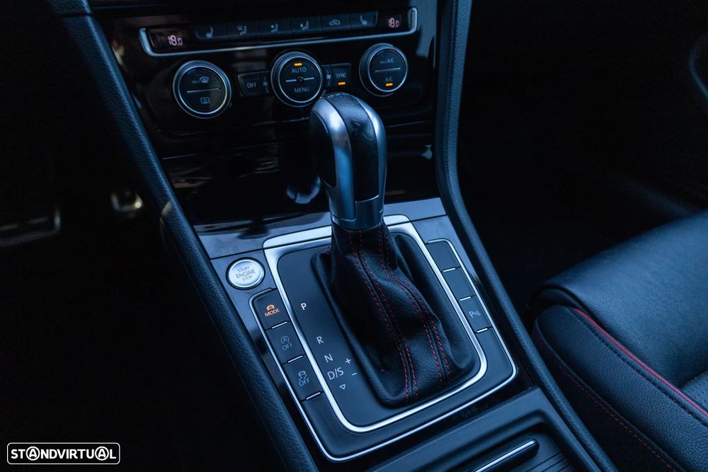 VW Golf 2.0 TSI GTI DSG - 30