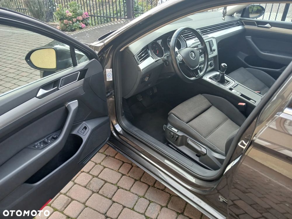 Volkswagen Passat Variant 2.0 TDI BMT Comfortline - 17