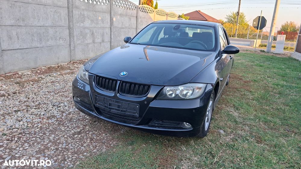 BMW Seria 3 320i - 3
