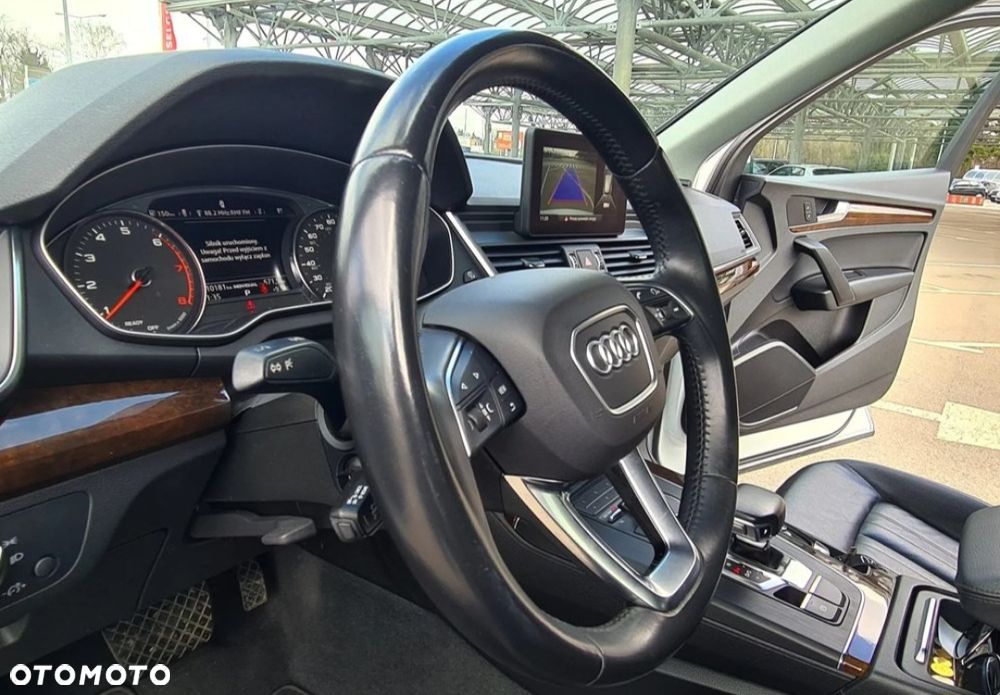 Audi Q5 45 TFSI quattro S tronic design - 4