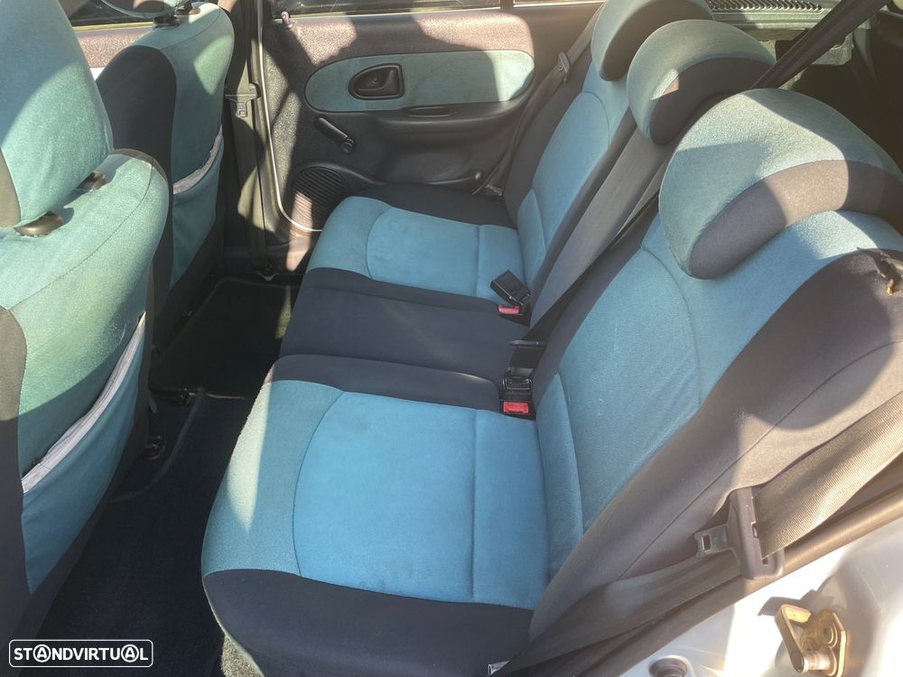 Renault Clio 1.2 16V Extreme - 6