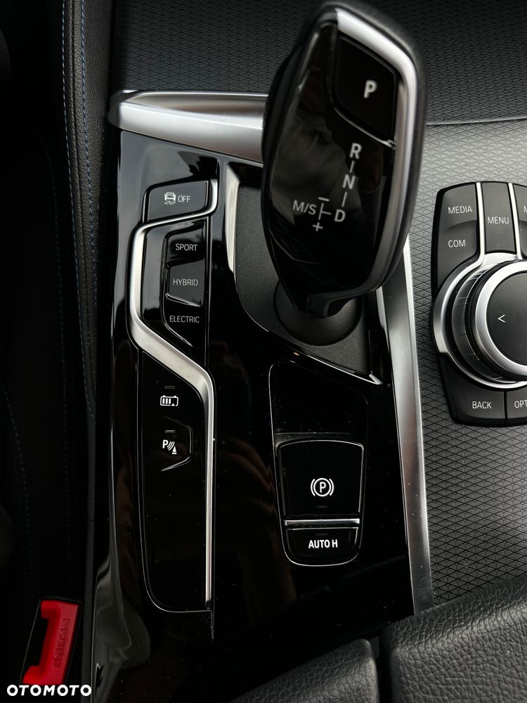 BMW Seria 5 530e xDrive M Sport Edition - 26