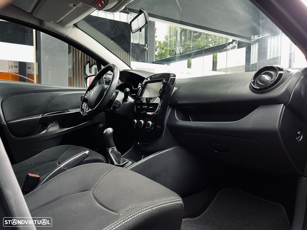 Renault Clio 0.9 TCe Limited - 16