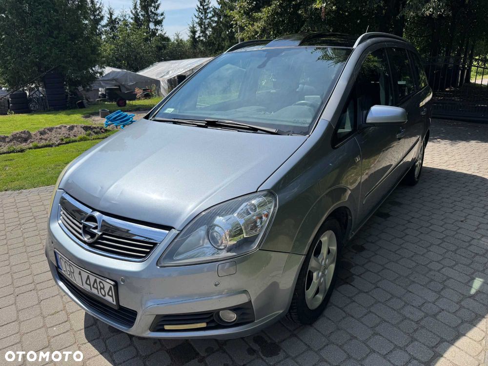 Opel Zafira - 1