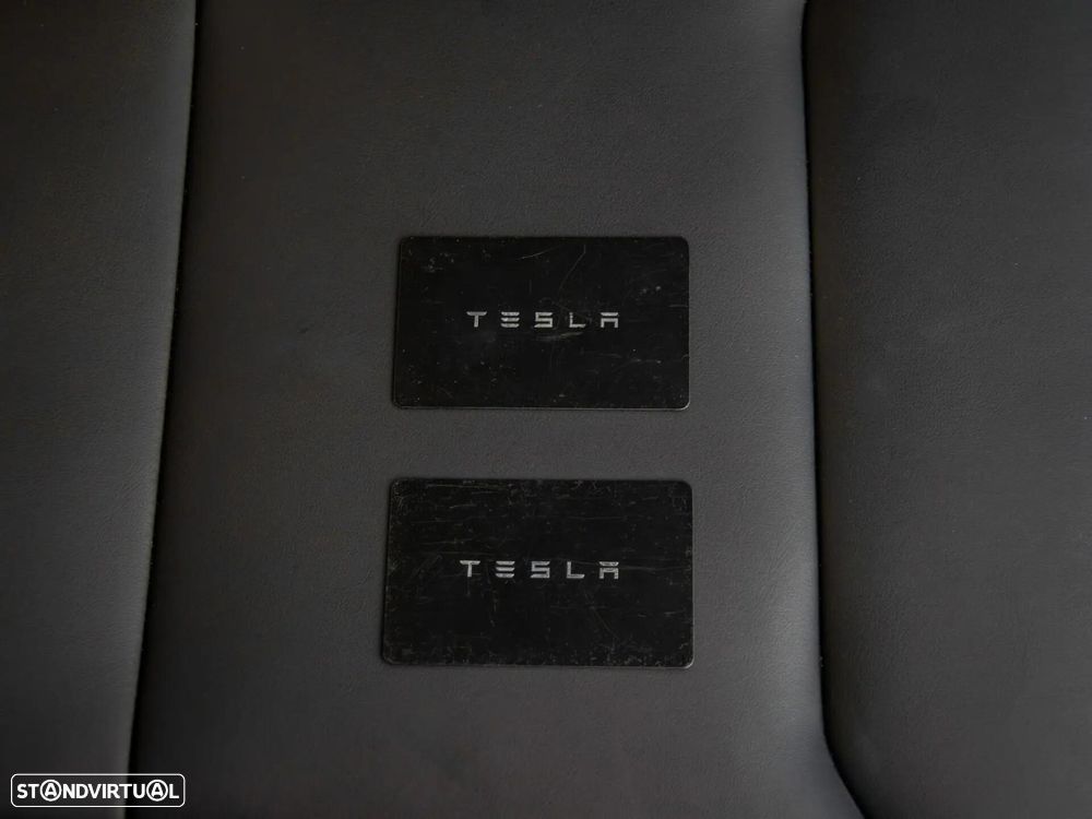 Tesla Model Y Long Range Tração Integral - 33