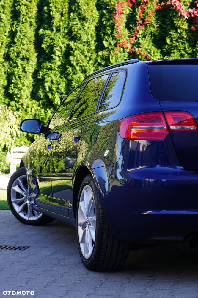 Audi A3 Sportback - 12