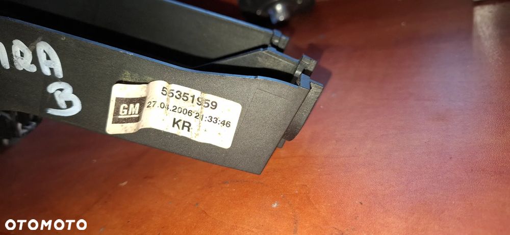 Lewarek wybierak skrzyni biegów  OPEL ZAFIRA B 1.9 CDTI 55351959 - 3