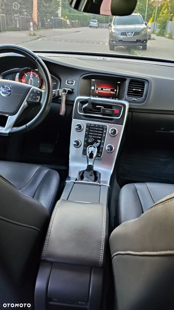 Volvo V60 D3 Drive-E Summum - 26
