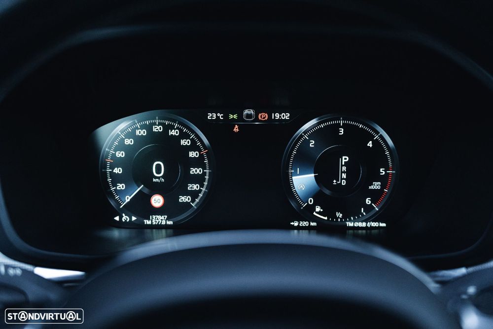 Volvo XC 60 2.0 D4 R-Design Geartronic - 49