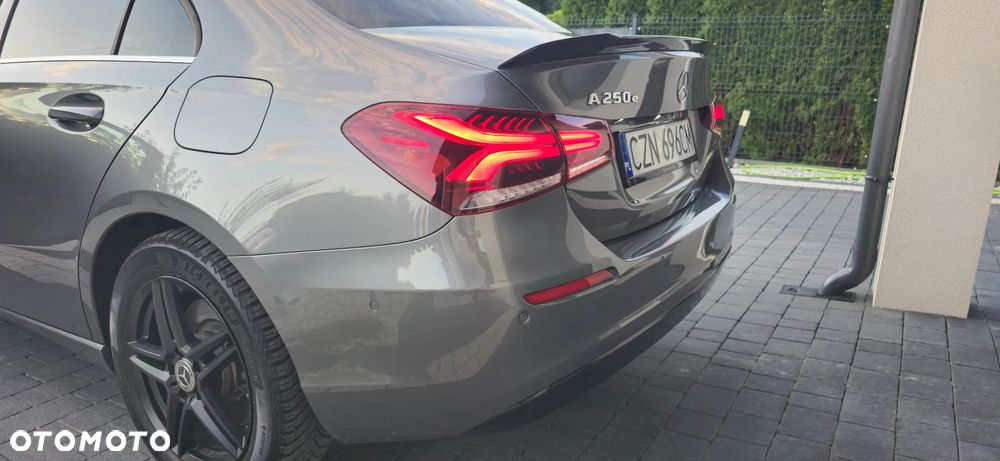 Mercedes-Benz Klasa A 250 e 8G-DCT Advanced Progressive - 18