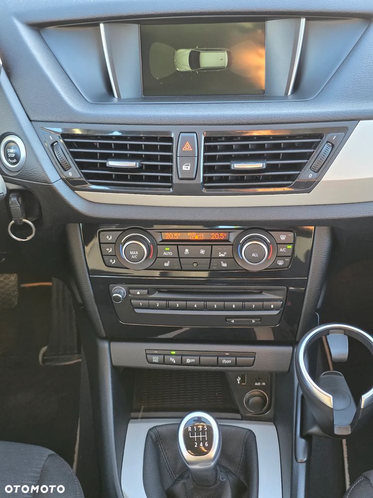 BMW X1 sDrive18d xLine - 19