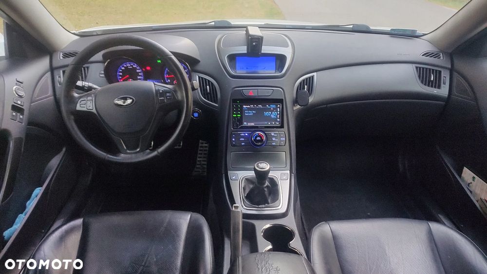 Hyundai Genesis Coupe 2.0 TCI Premium - 19
