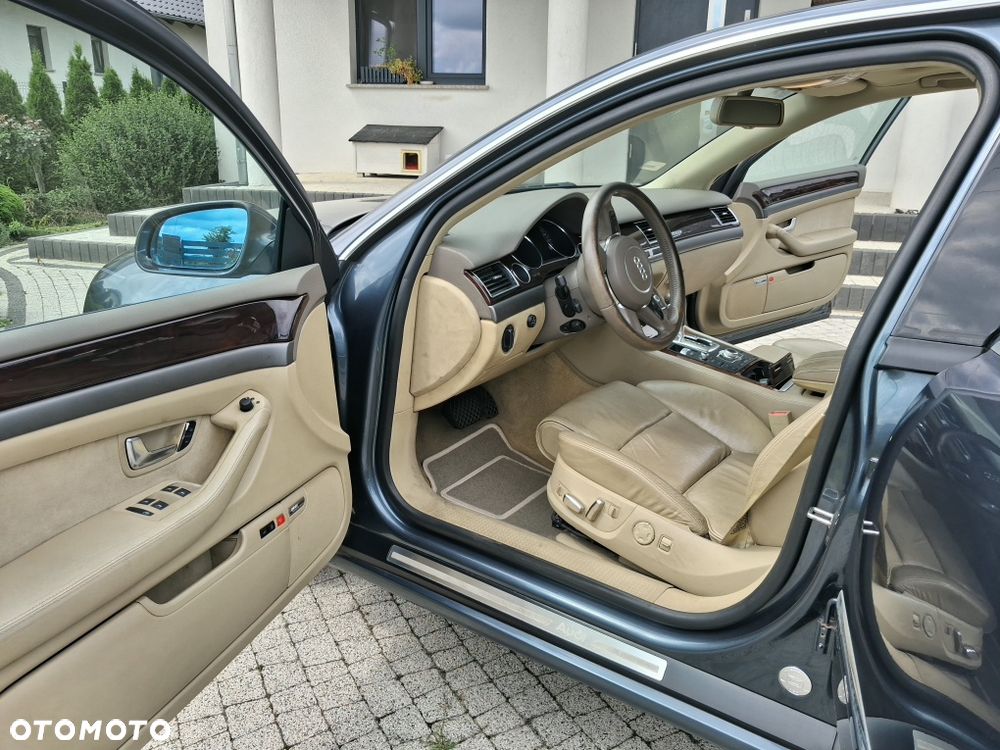 Audi A8 - 5