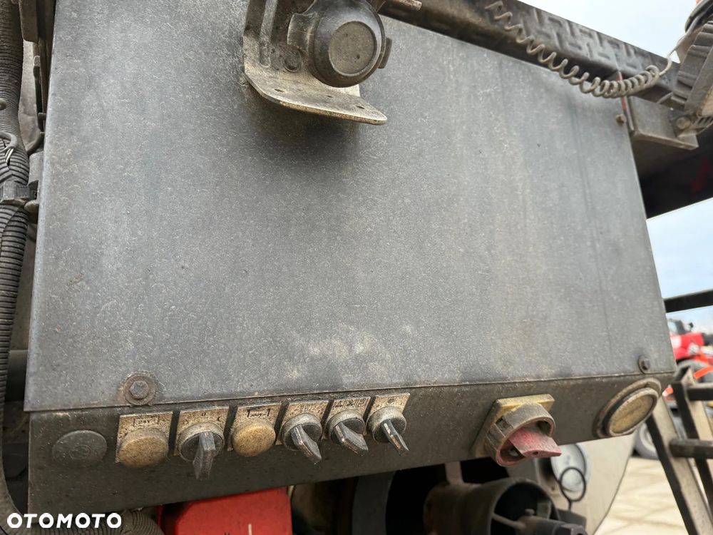 Renault Midlum Skrapiarka Drogowa Secmair 6000 l - 19