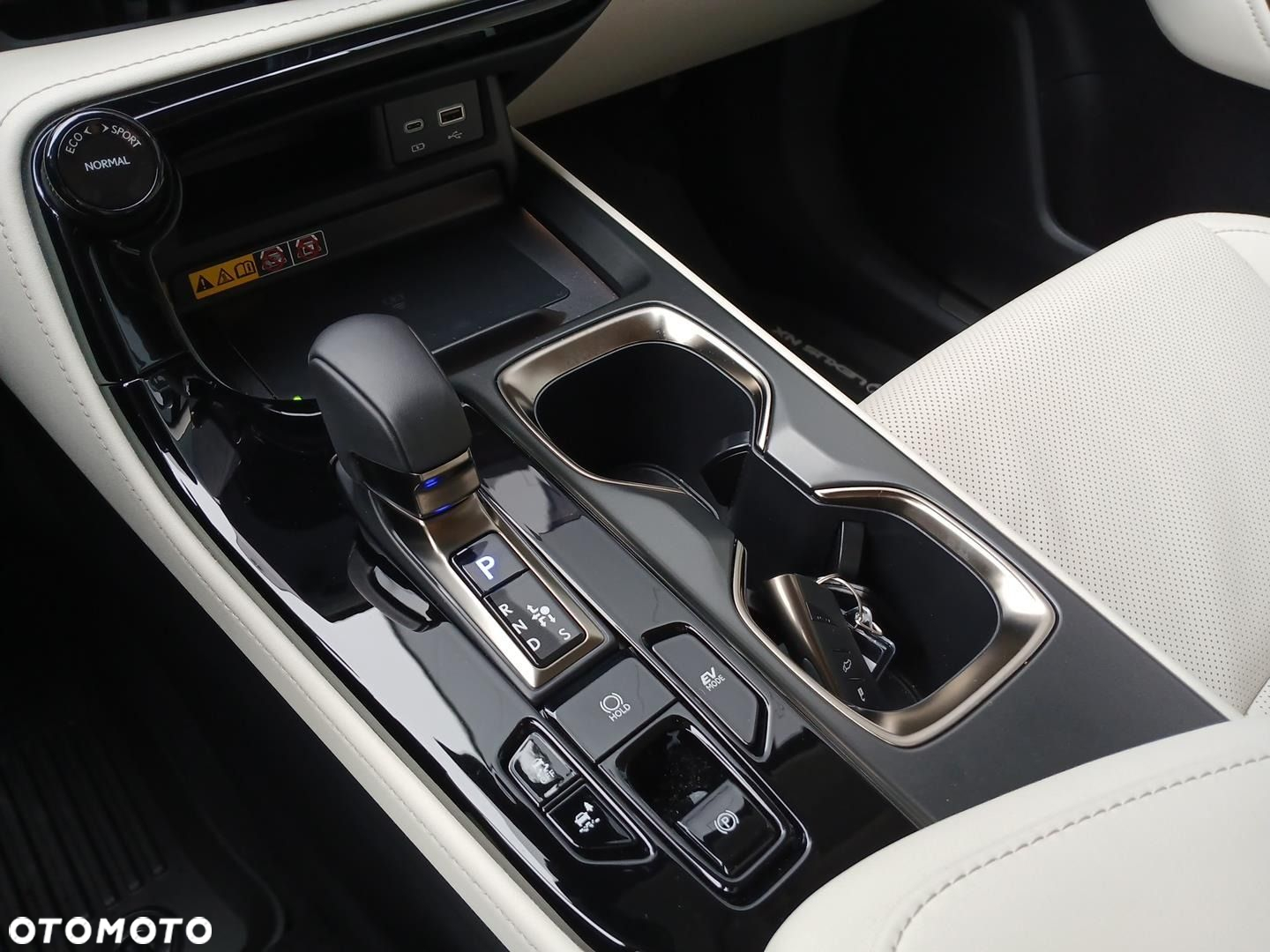 Lexus NX 350h Prestige AWD - 21