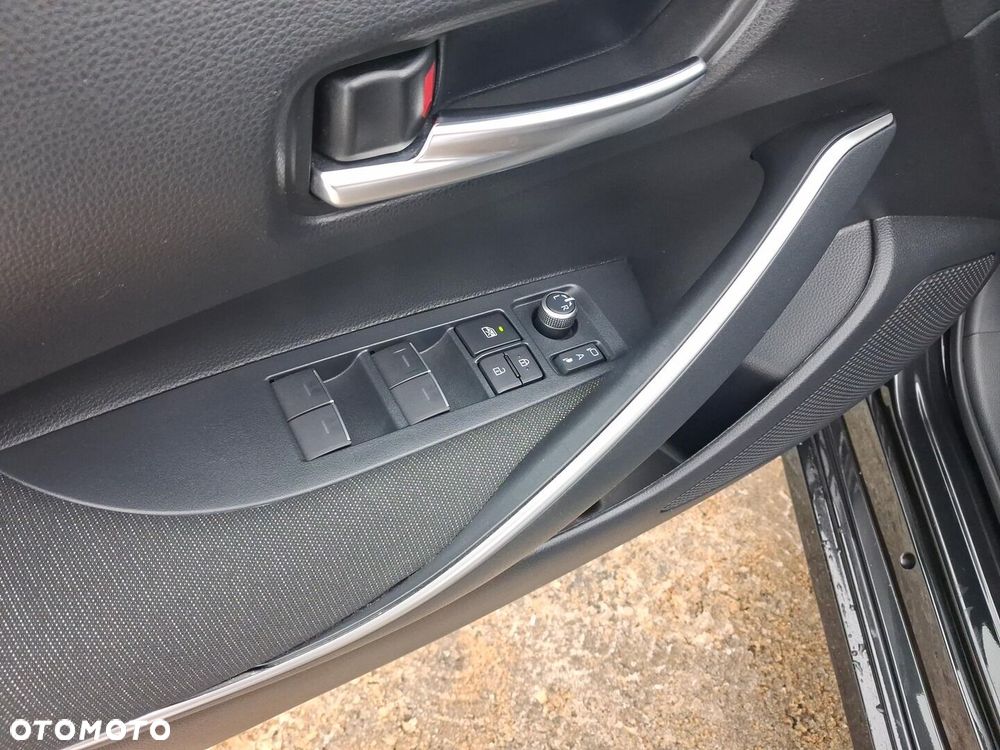 Toyota Corolla 1.8 Hybrid Style - 19