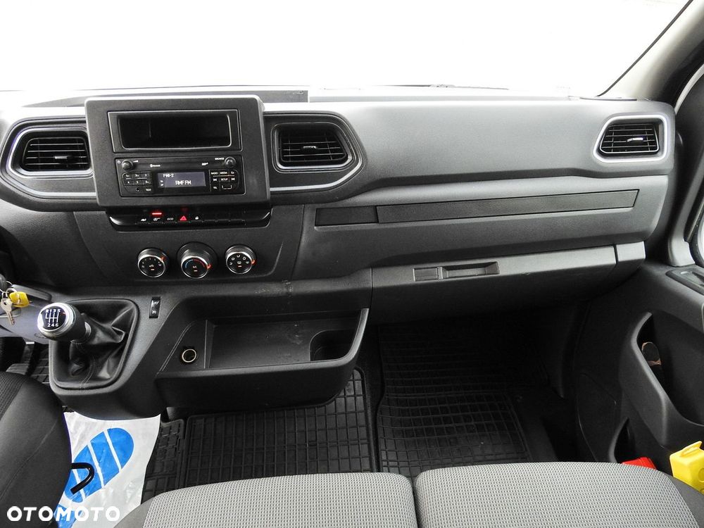 Renault MASTER PLANDEKA 10 PALET WEBASTO TEMPOMAT KLIMATYZACJA LEDY PNEUMATYKA  165KM - 33