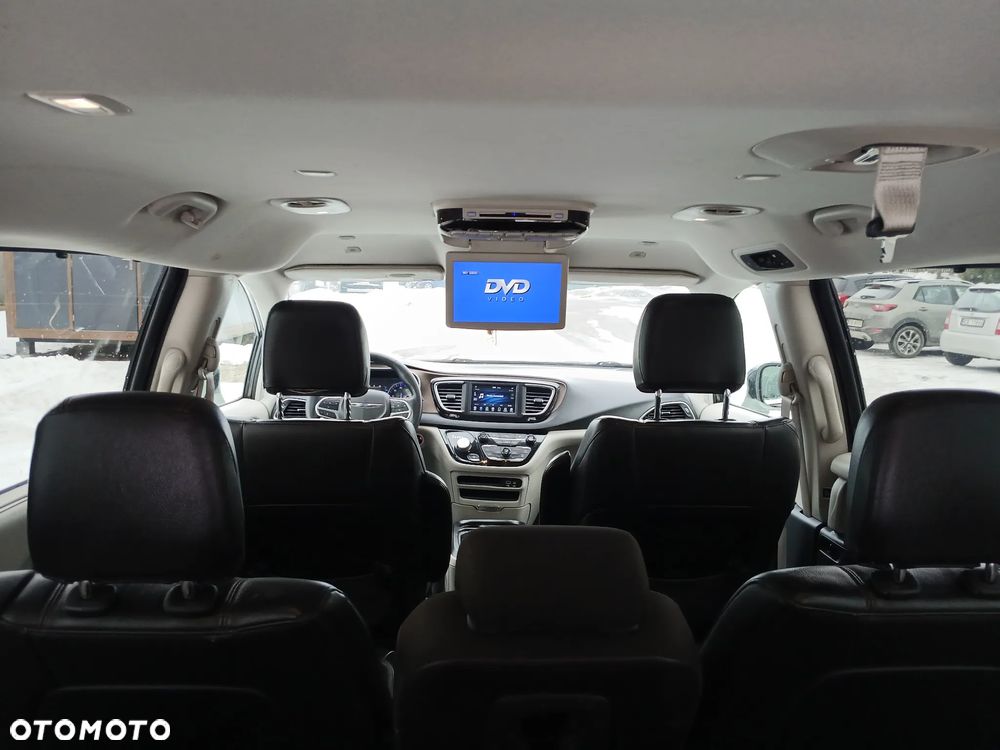 Chrysler Pacifica - 20