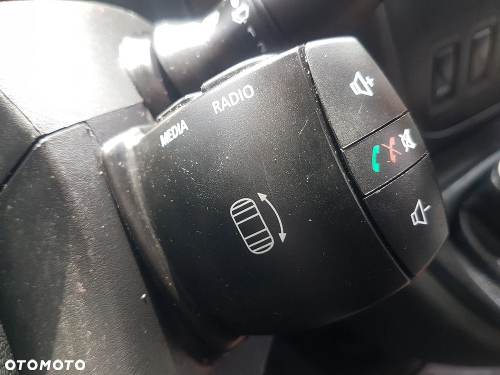 Renault MASTER KONTENER 8EP 4,22x2,23x2,22 KLIMA MANUAL KRAJOWY 6-BIEGÓW - 30