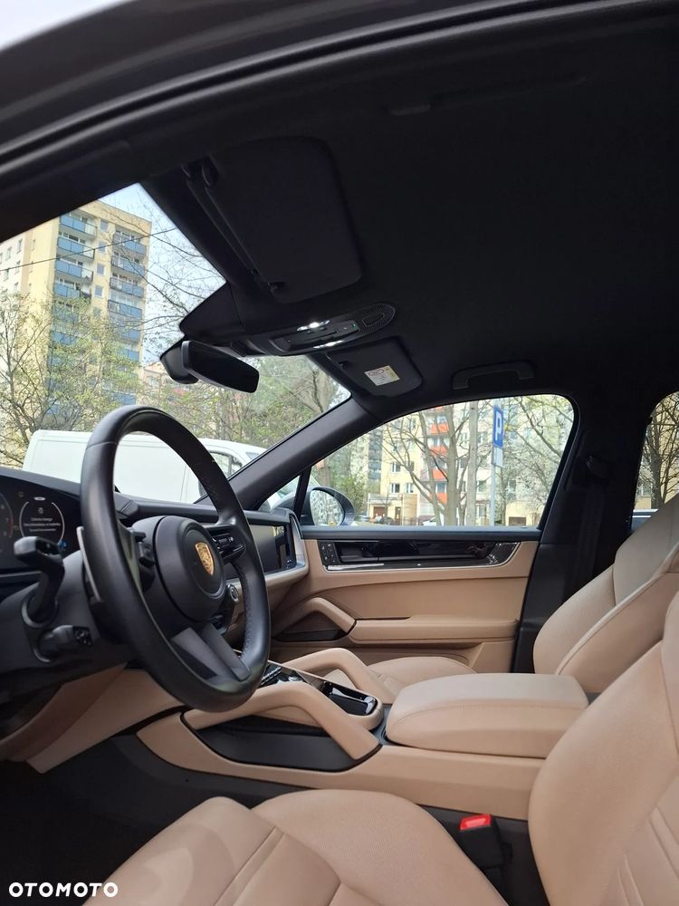 Porsche Cayenne - 23