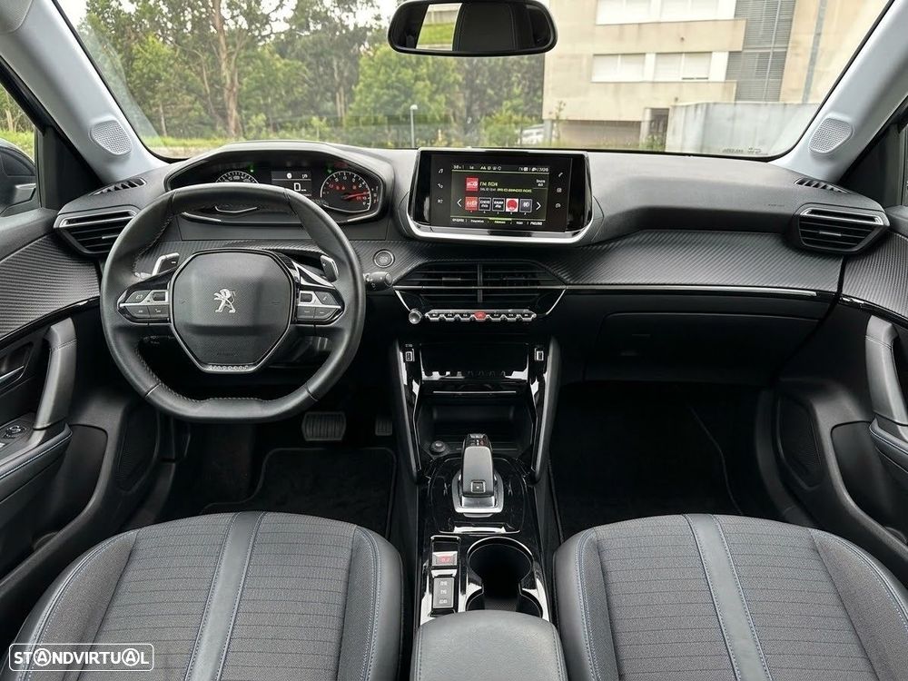Peugeot 2008 1.2 PureTech Allure Pack EAT8 - 11