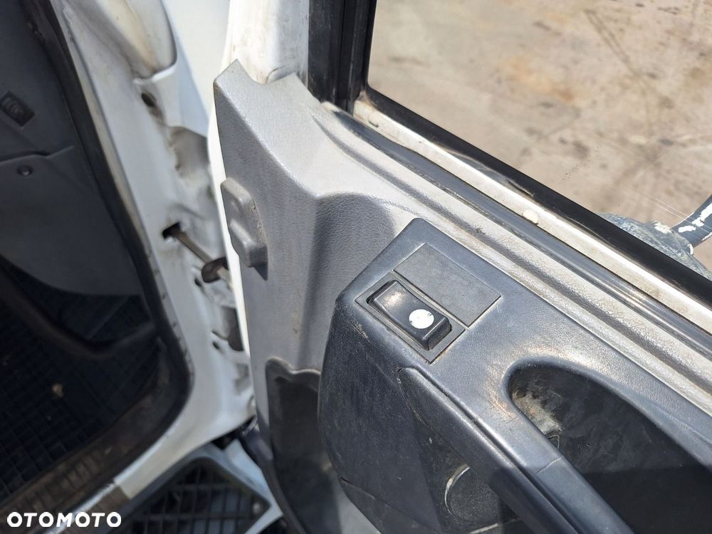 Renault 270.18 4X2 - 22