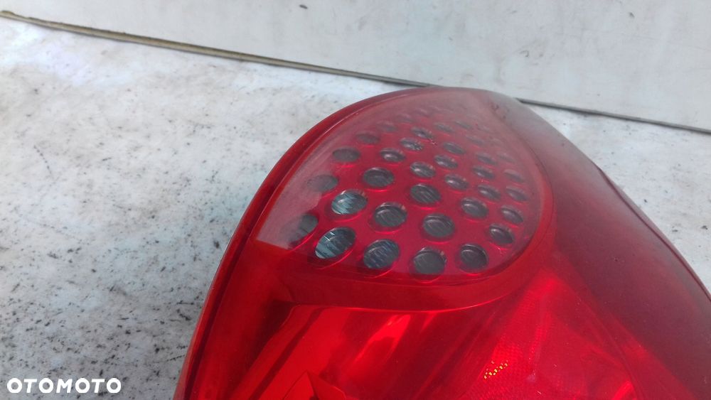 lampa prawy tył tylna peugeot 207 hb 06-09 - 3
