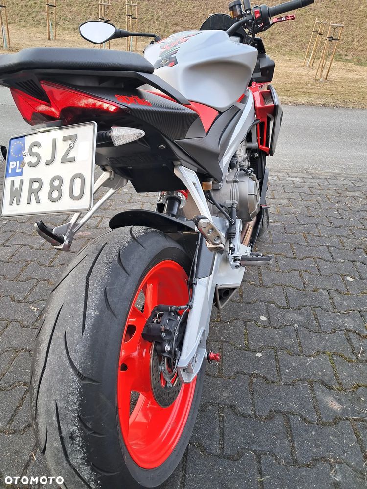 Aprilia Tuono - 9