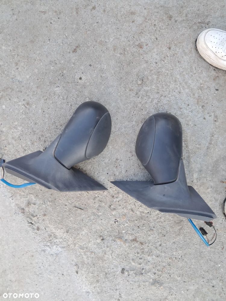 Citroen C2 Lusterko elektryczne