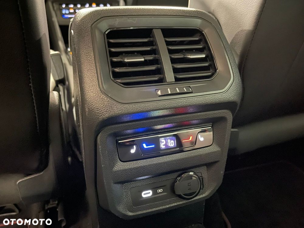 Volkswagen Tiguan 2.0 TSI 4Mot Urban Sport DSG - 33