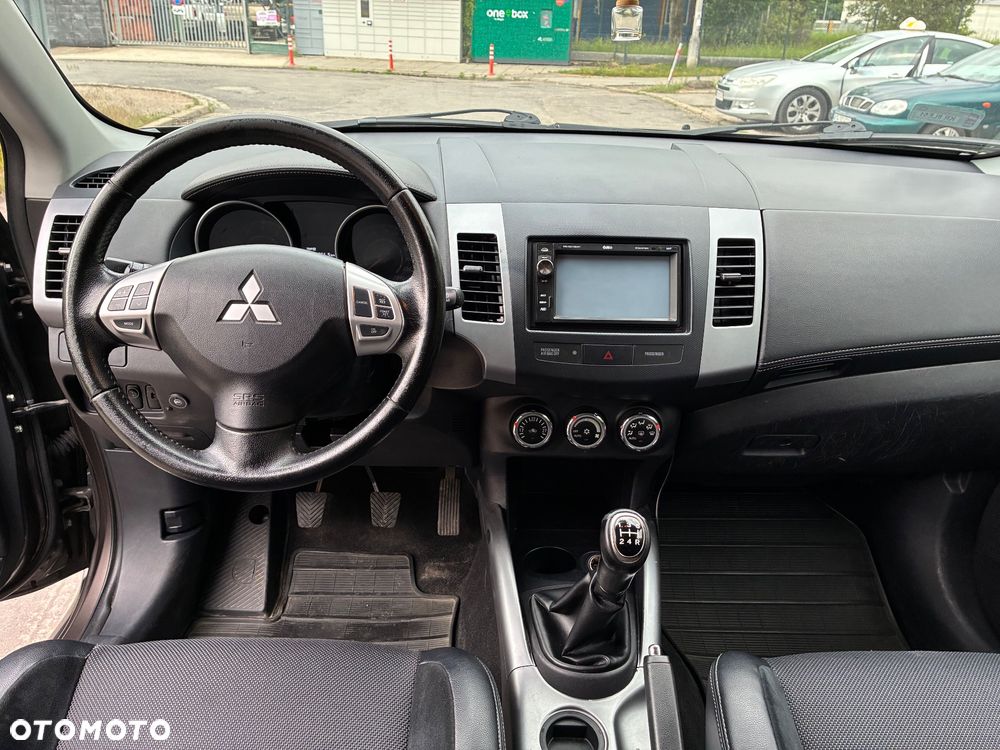Mitsubishi Outlander 2.0 Intense 2WD EU5 - 5