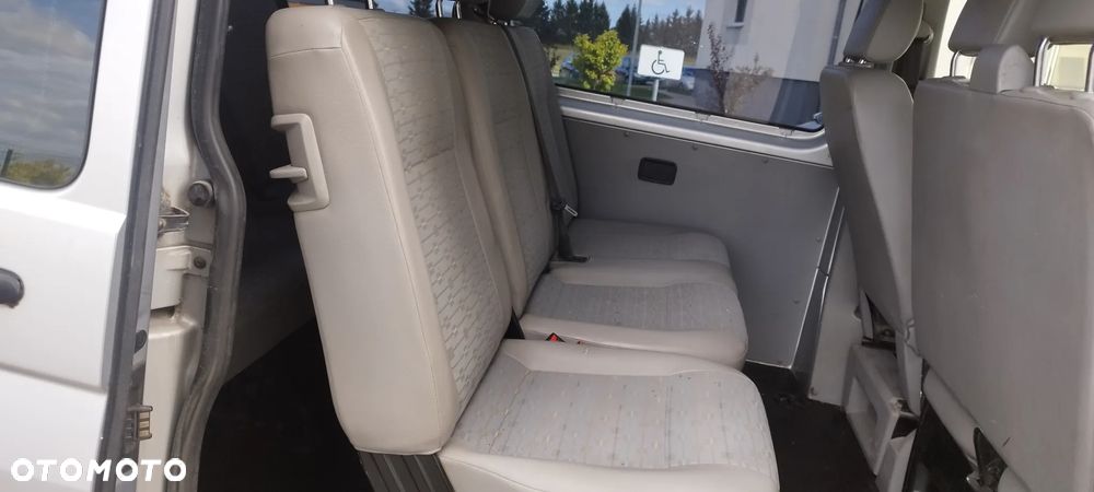 Volkswagen Transporter - 8