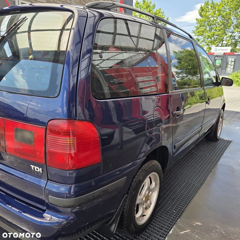 Volkswagen Sharan 1.9 TDI Basis - 18