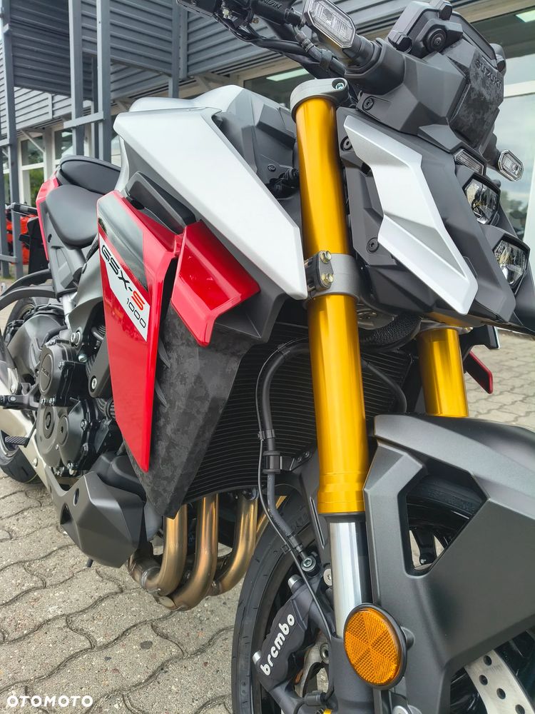 Suzuki GSX 1000 - 11