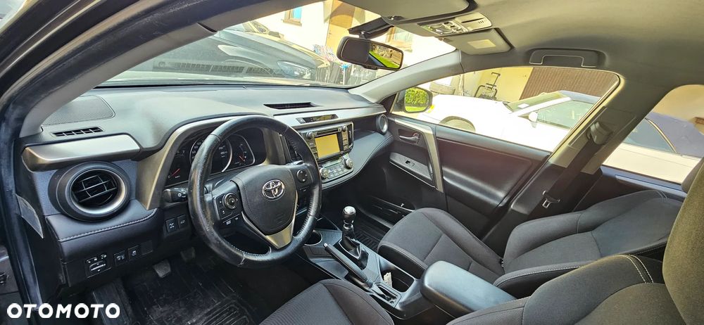 Toyota RAV4 2.2 D-4D 4x4 Executive - 17