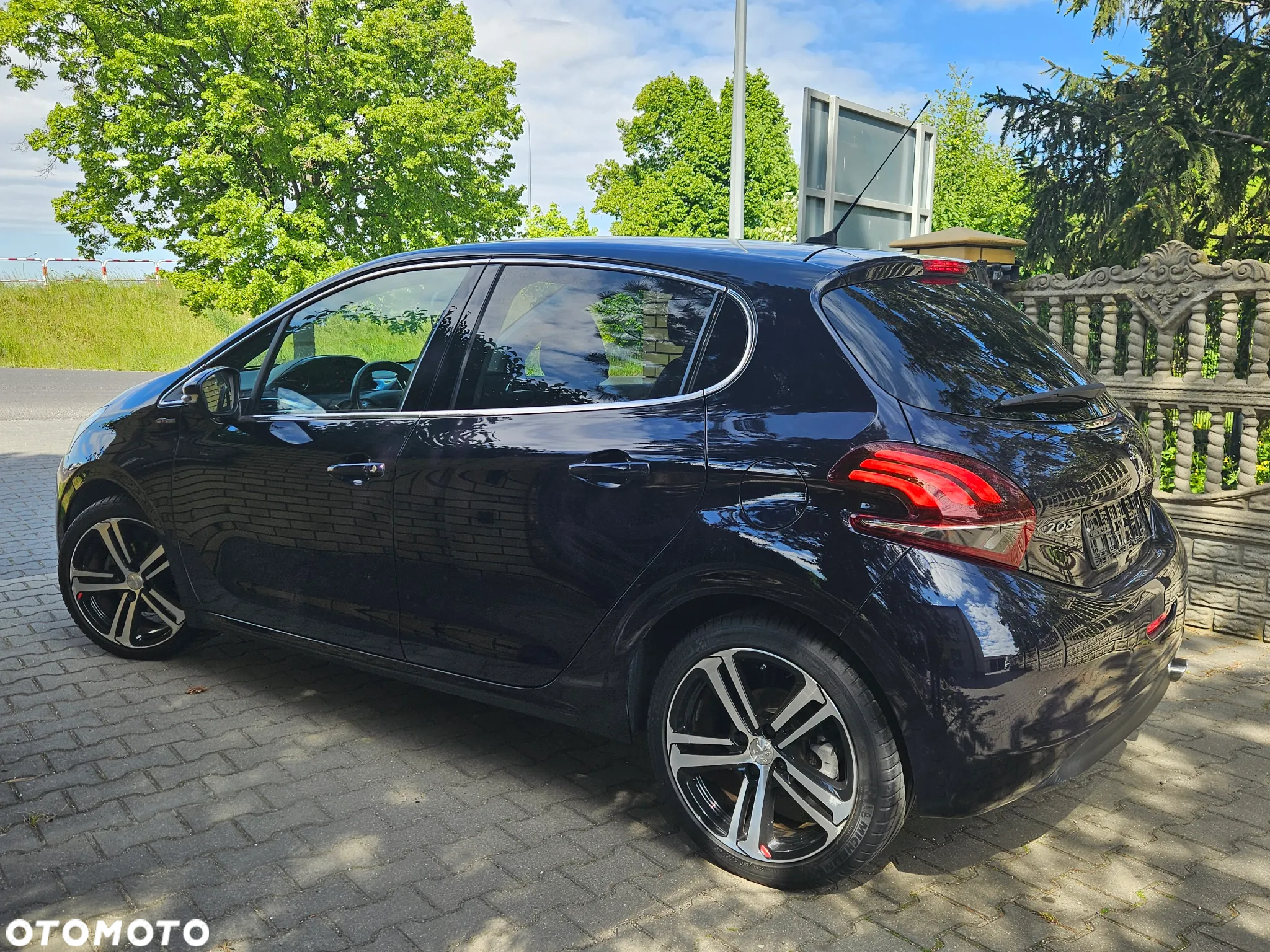 Peugeot 208 Blue-HDi 100 Stop&Start Allure - 4