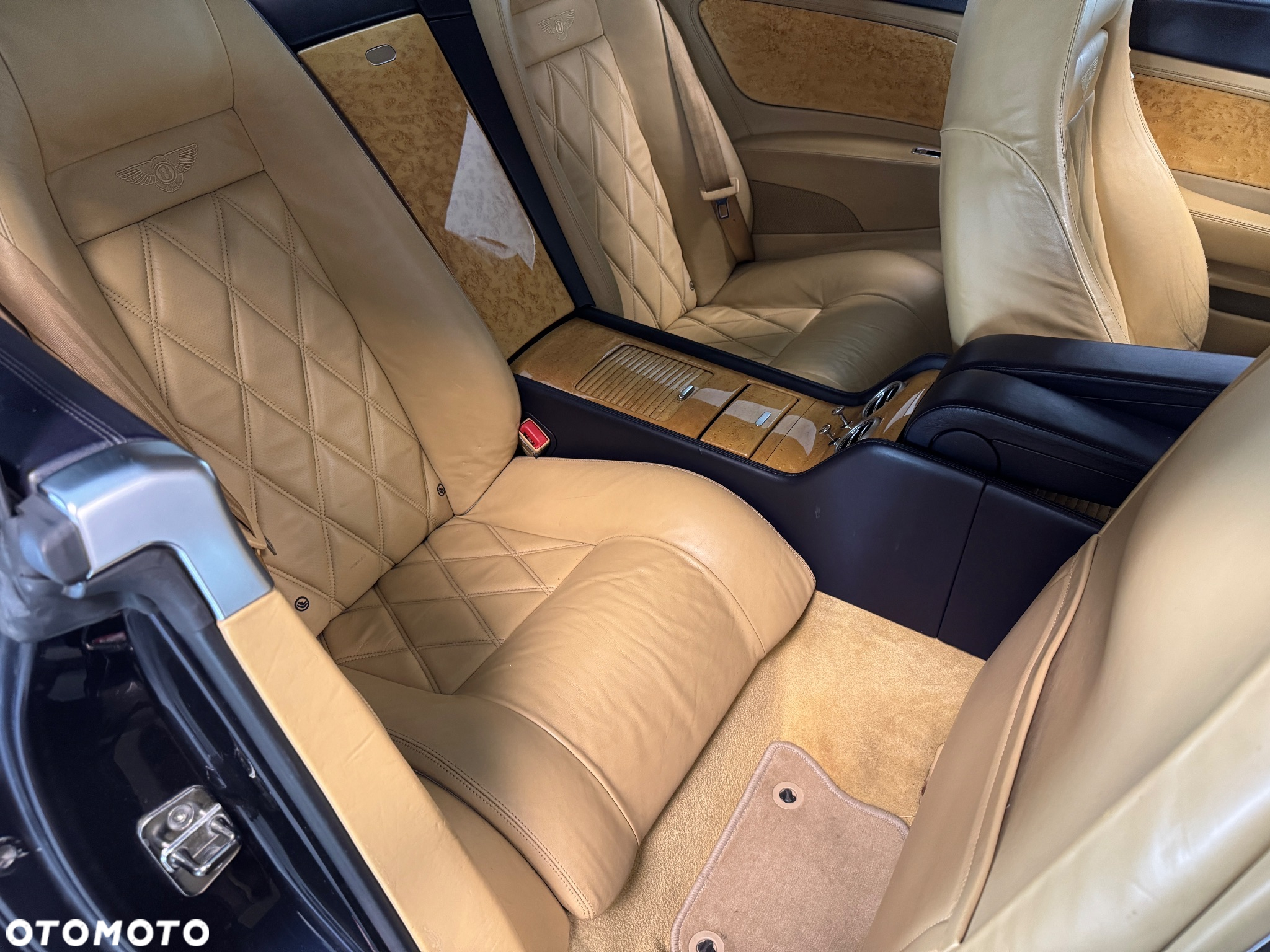 Bentley Continental GT - 21