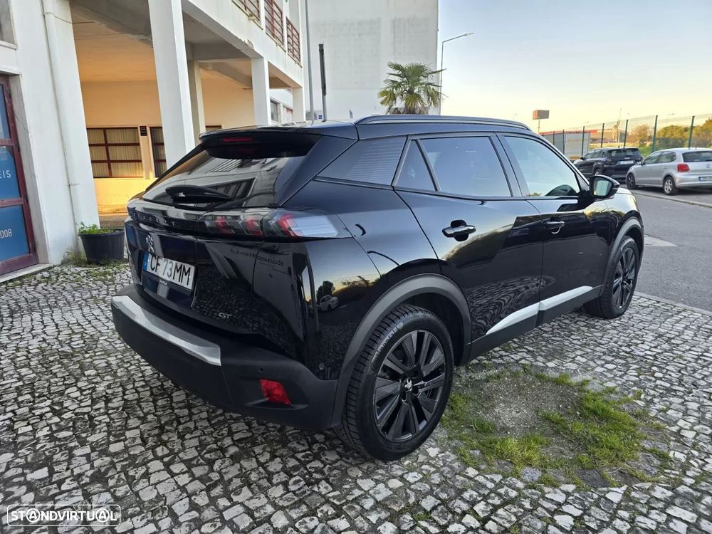 Peugeot e-2008 50 kWh GT - 2