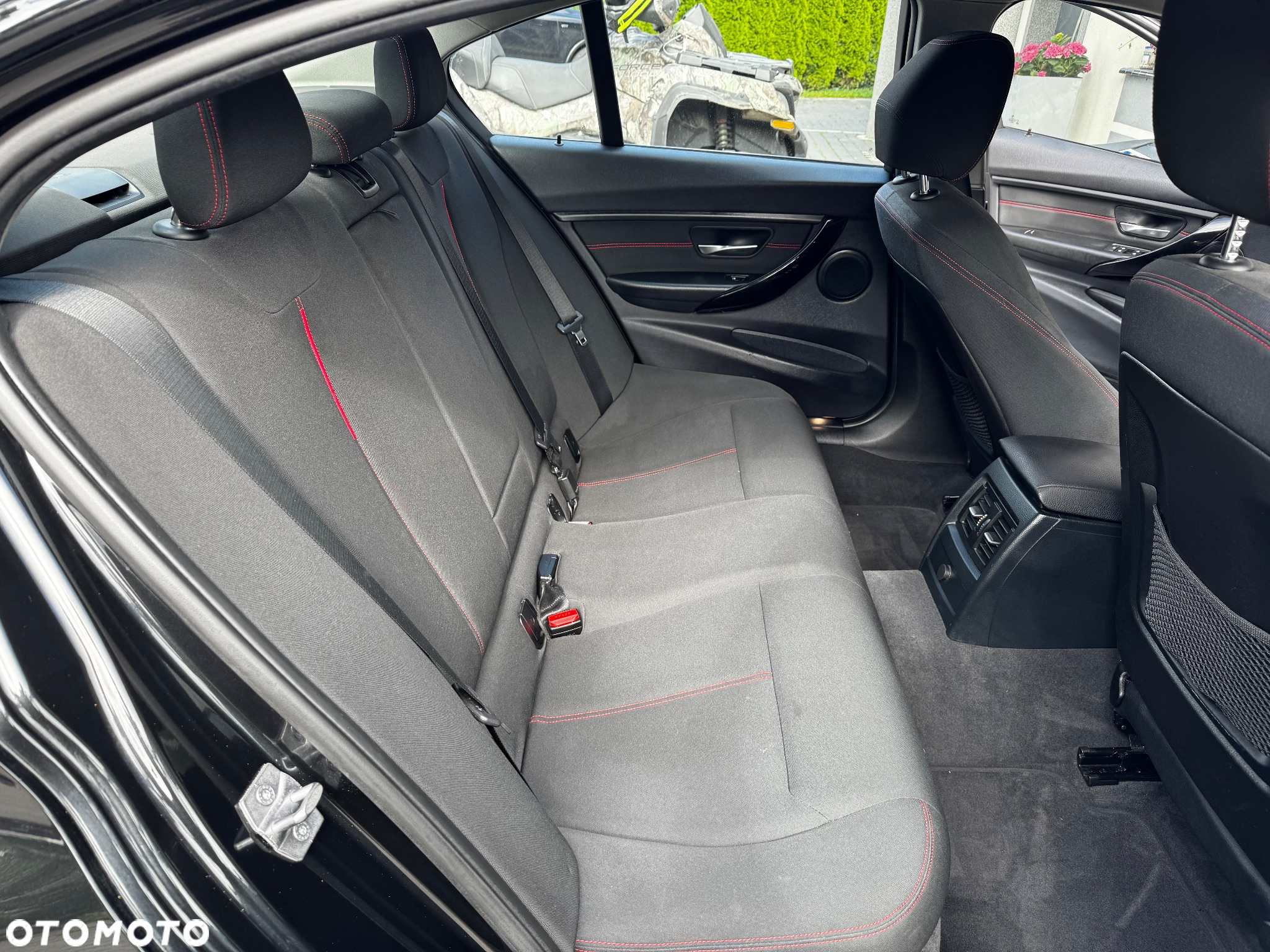 BMW Seria 3 318d Sport Line - 35