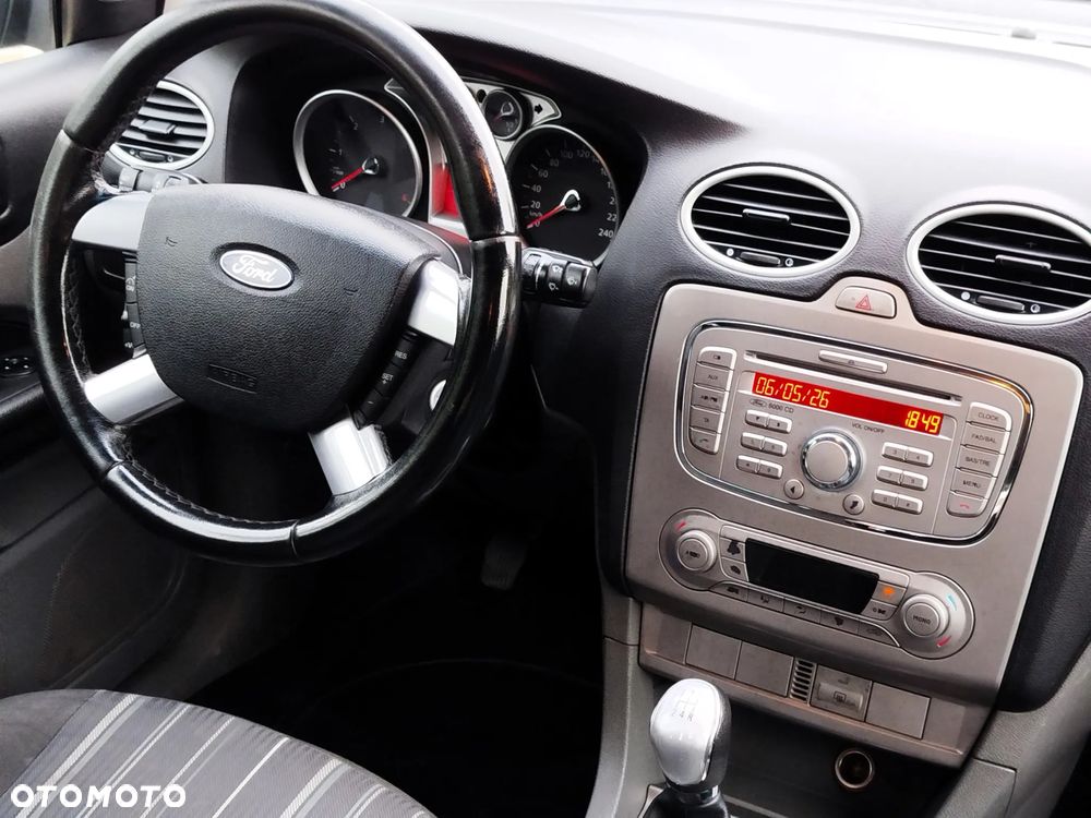 Ford Focus 1.6 TDCi DPF Titanium - 4