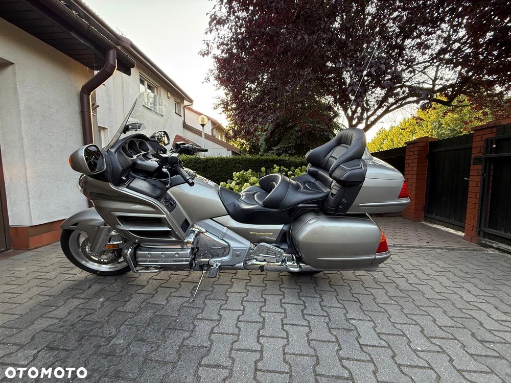 Honda GL - 5